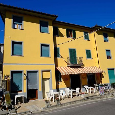 Amelia Hotel Momigno Exterior foto